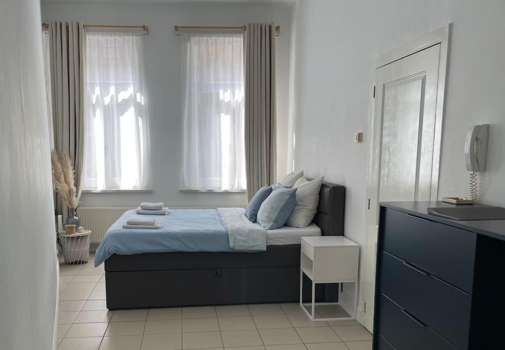 Private Studio In Антверпен Экстерьер фото