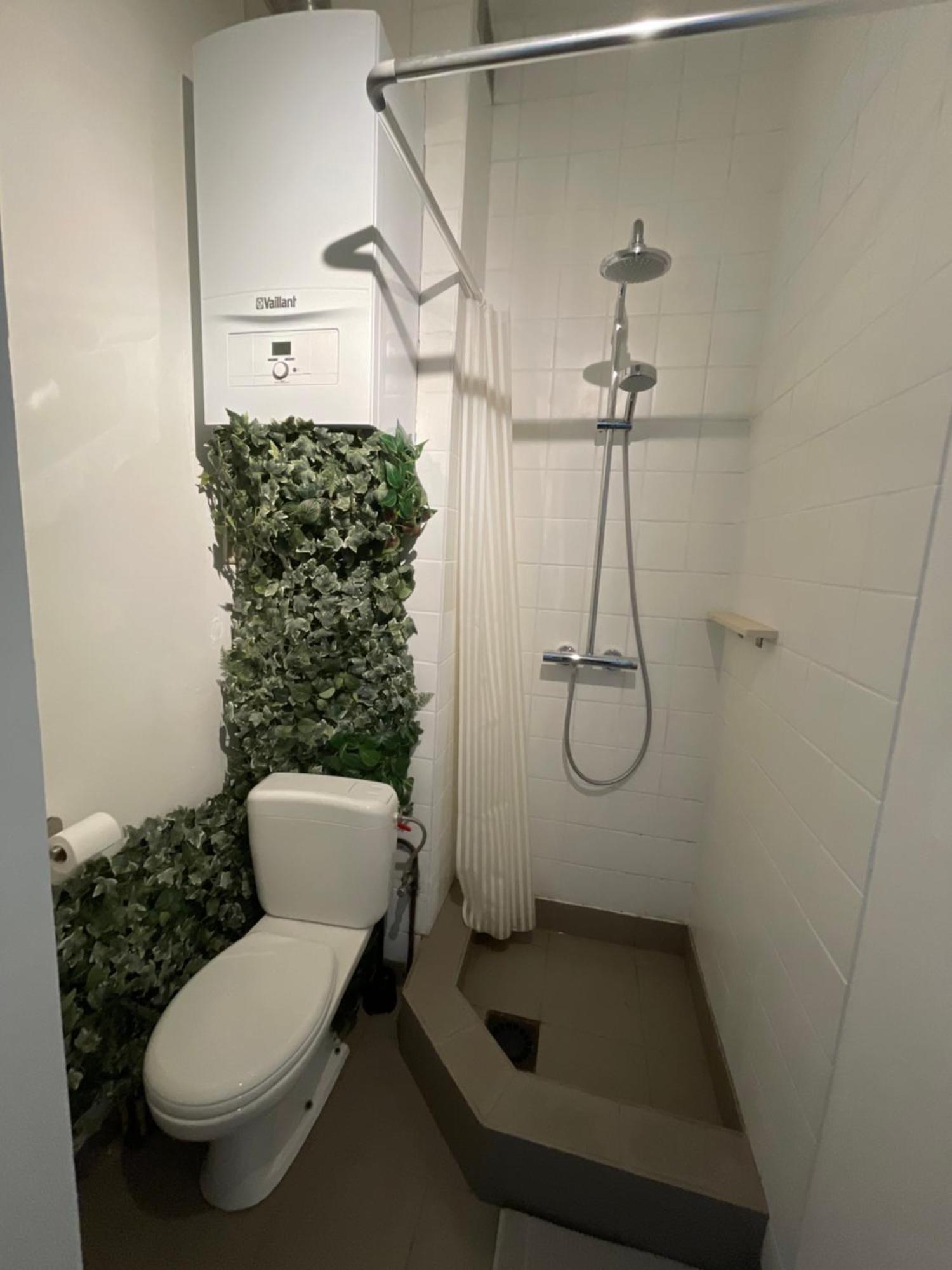 Private Studio In Антверпен Экстерьер фото